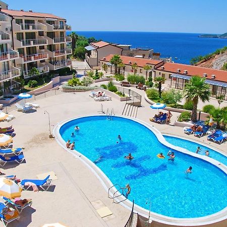 Montetrest Apartments Sveti Stefan Extérieur photo