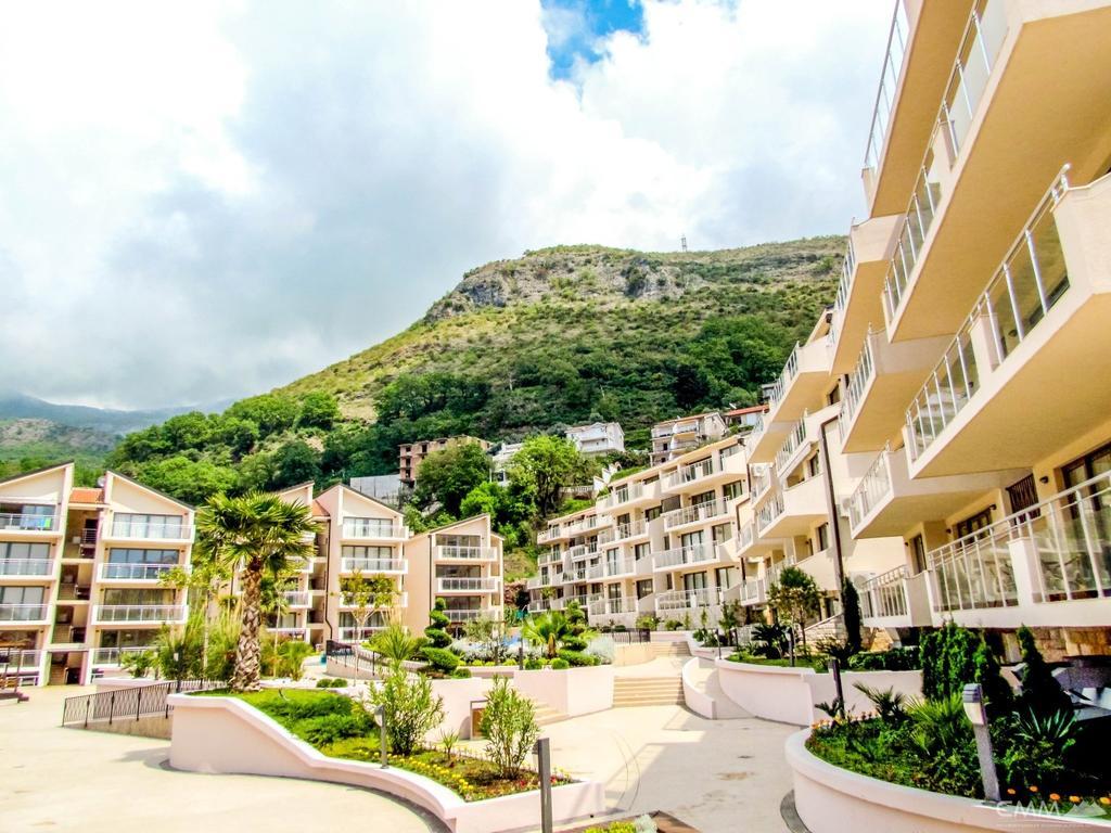 Montetrest Apartments Sveti Stefan Extérieur photo