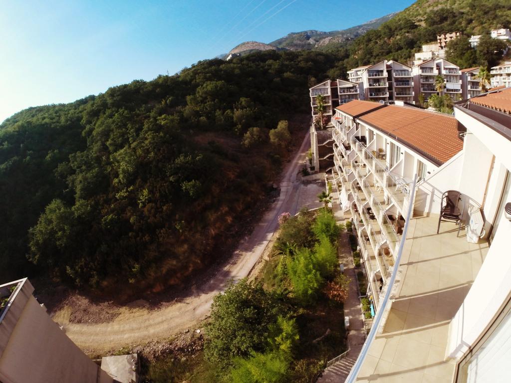 Montetrest Apartments Sveti Stefan Extérieur photo
