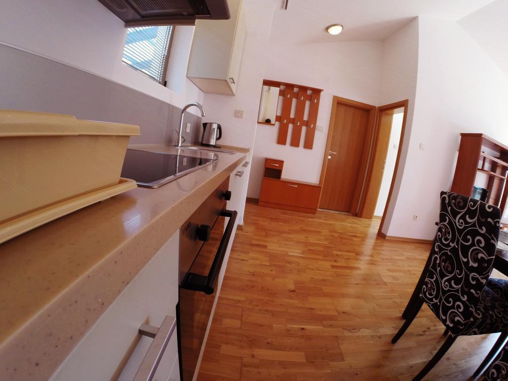 Montetrest Apartments Sveti Stefan Extérieur photo