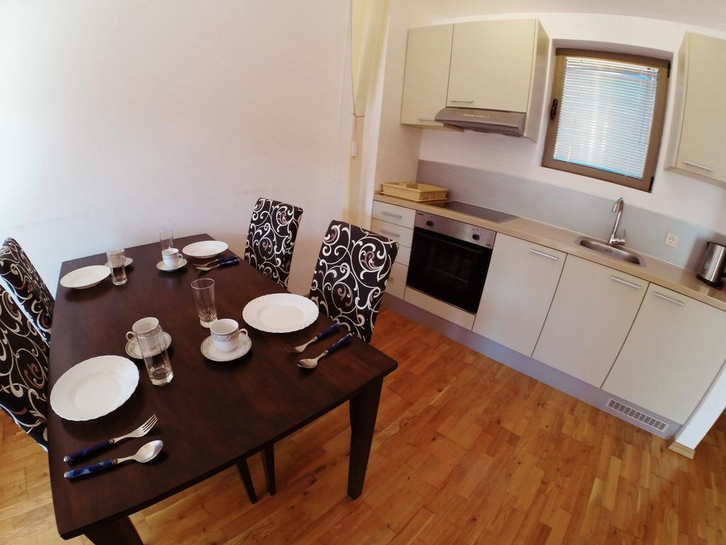Montetrest Apartments Sveti Stefan Extérieur photo