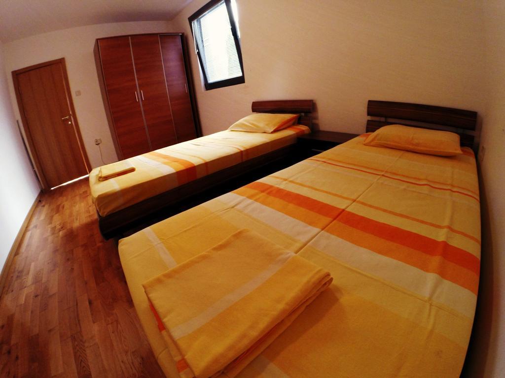 Montetrest Apartments Sveti Stefan Extérieur photo