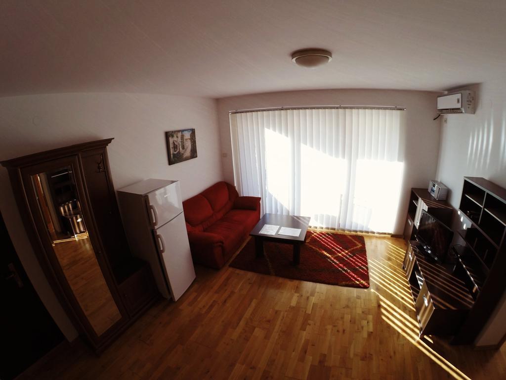 Montetrest Apartments Sveti Stefan Extérieur photo