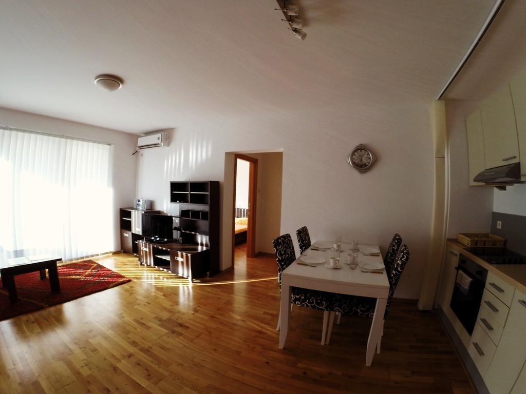 Montetrest Apartments Sveti Stefan Extérieur photo