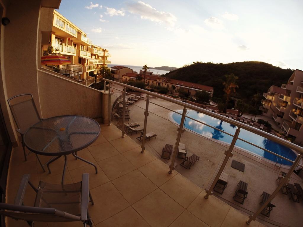 Montetrest Apartments Sveti Stefan Extérieur photo