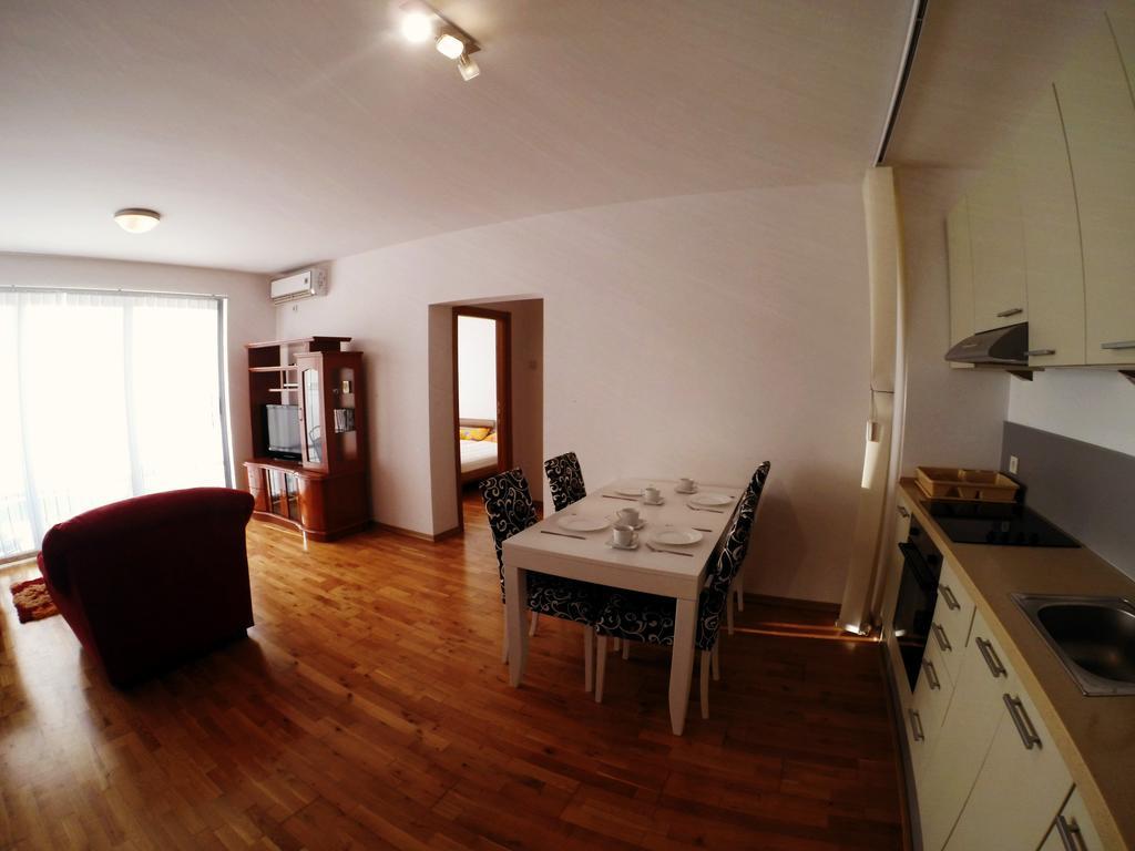 Montetrest Apartments Sveti Stefan Extérieur photo